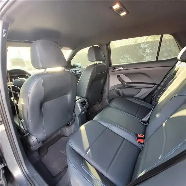 Volkswagen T-CROSS 1.0 200 TSI TOTAL FLEX AUTOMÁTICO