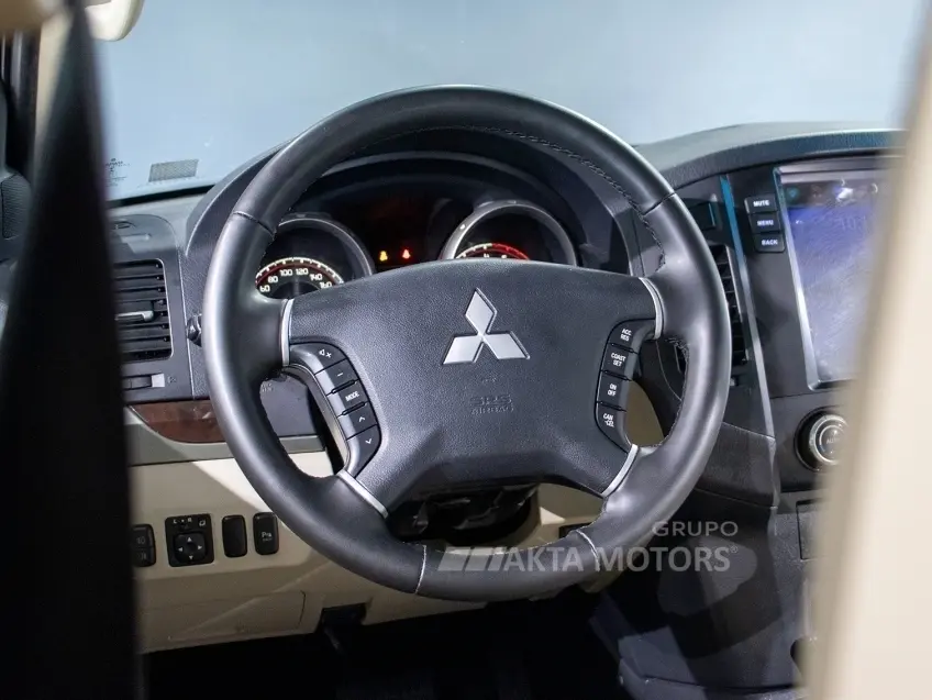 galeria PAJERO FULL