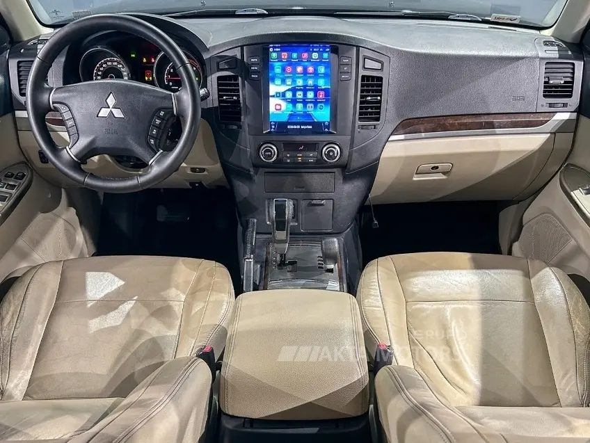 galeria PAJERO FULL