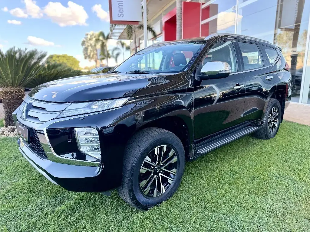 galeria PAJERO SPORT