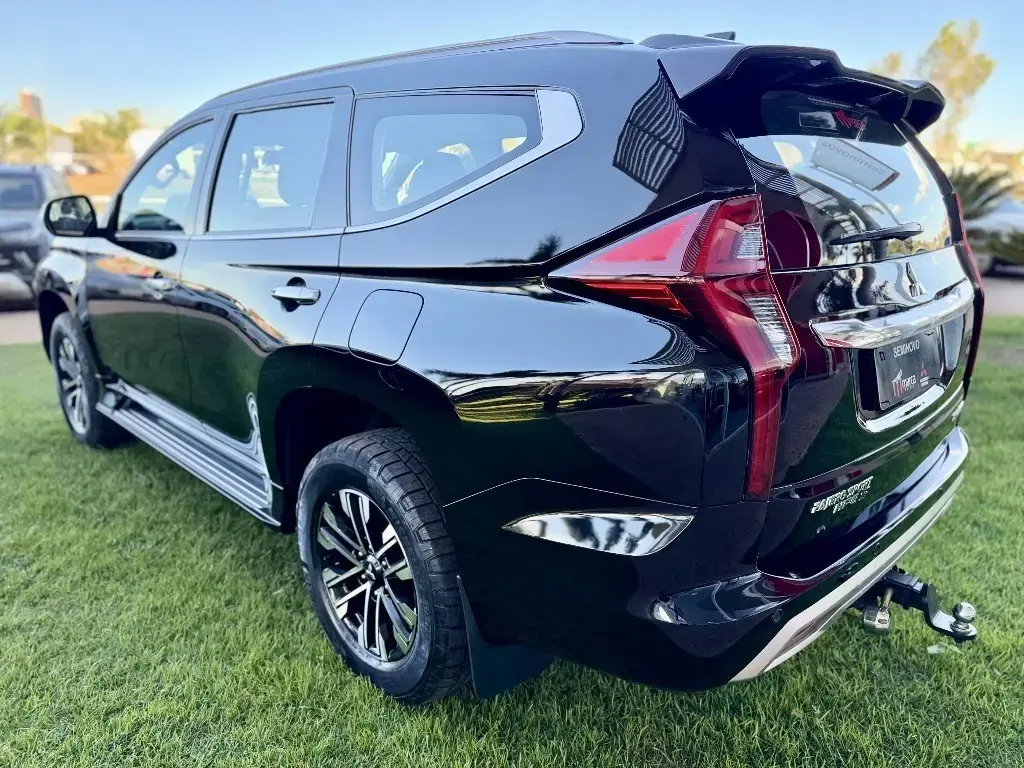 galeria PAJERO SPORT