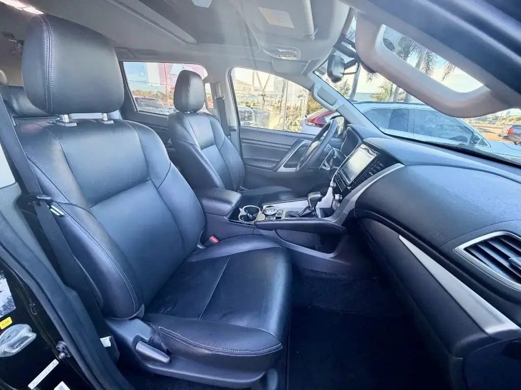 galeria PAJERO SPORT