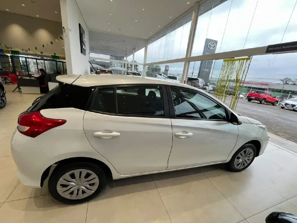 galeria YARIS