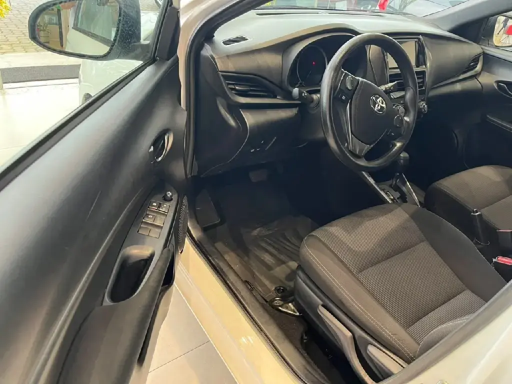 galeria YARIS