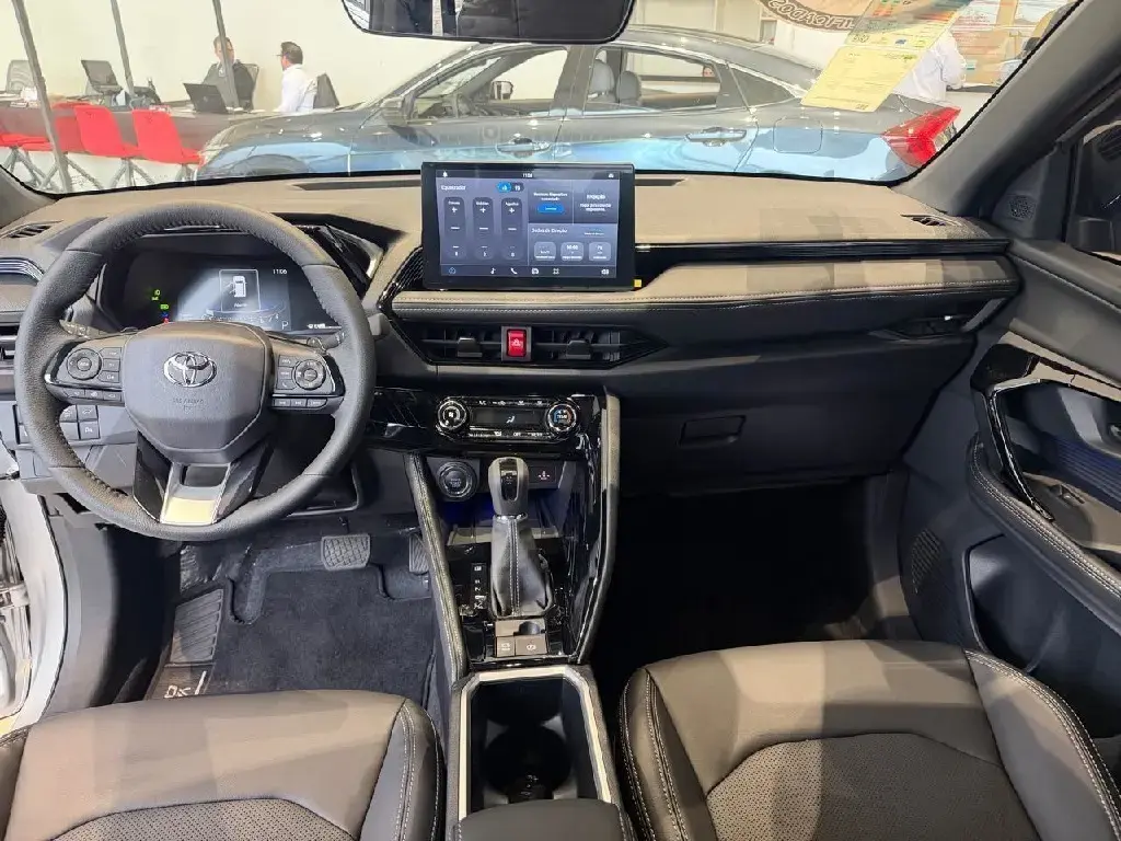 galeria YARIS CROSS