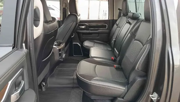Ram 2500 6.7 I6 TURBO DIESEL LARAMIE CD 4X4 AUTOMÁTICO