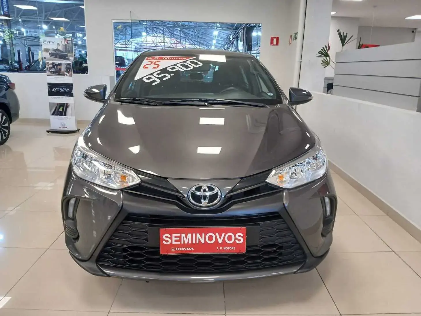 galeria Yaris