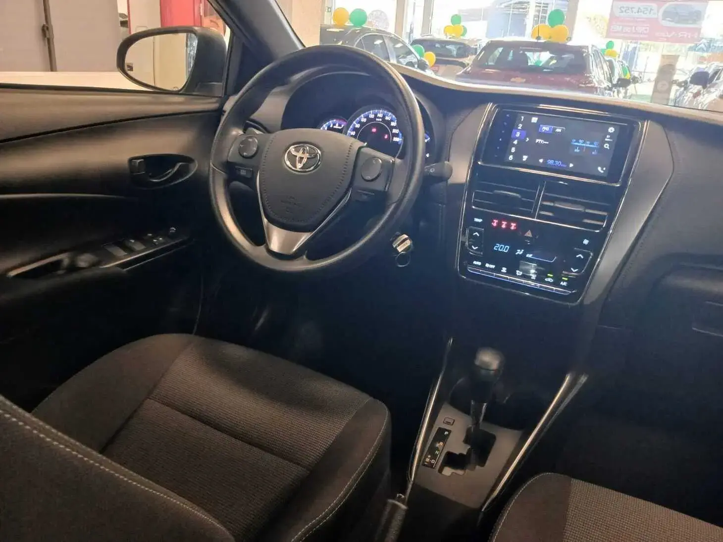 galeria Yaris