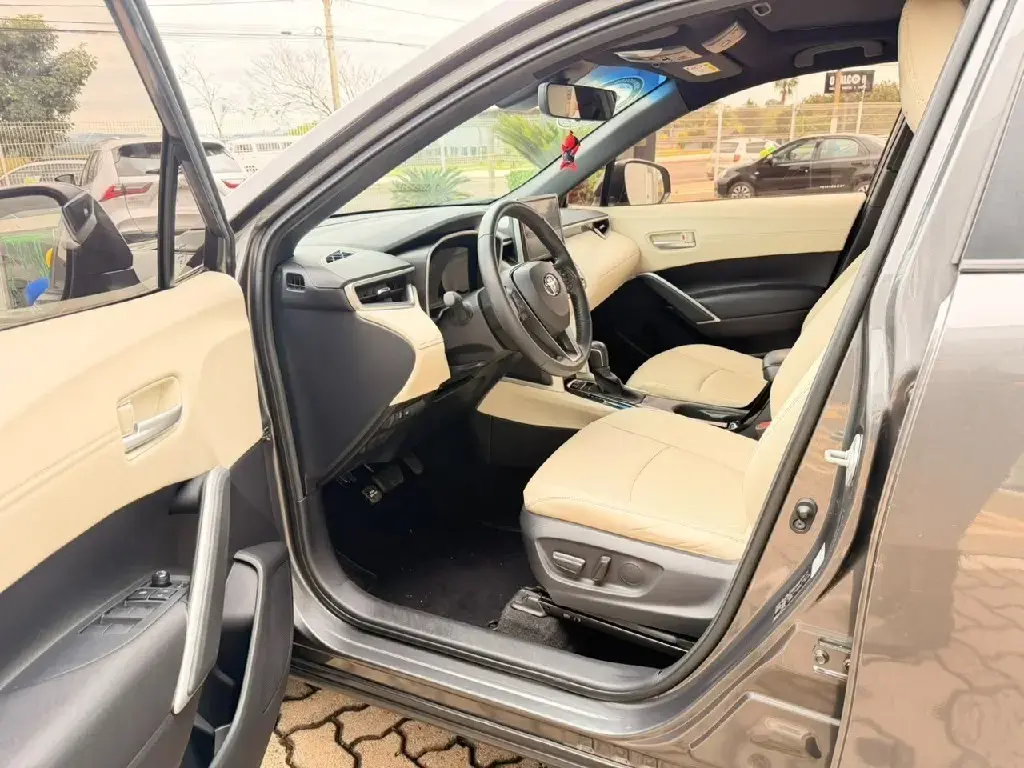 galeria Corolla Cross