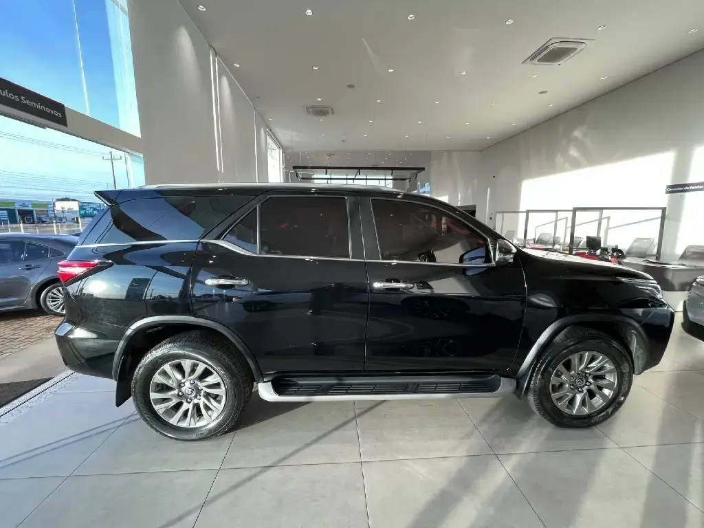 galeria HILUX SW4