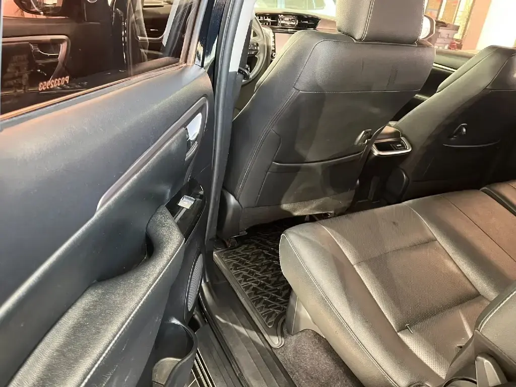 galeria HILUX SW4