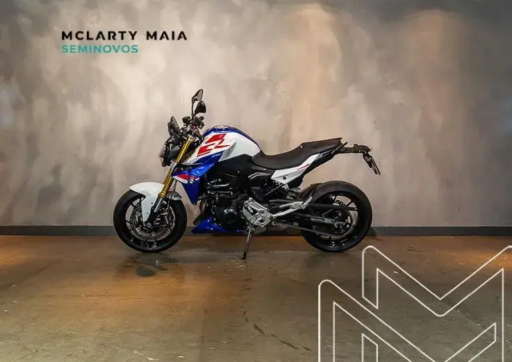 galeria F 900 R SPORT PLUS