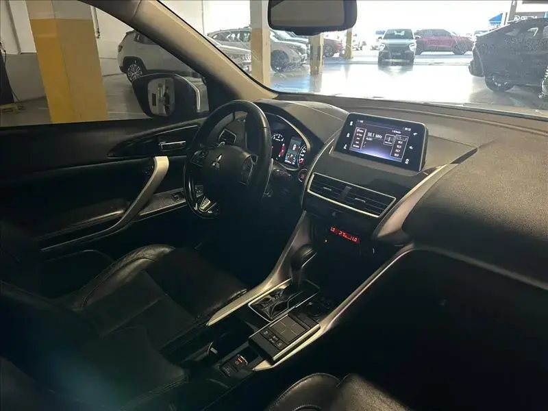 galeria ECLIPSE CROSS