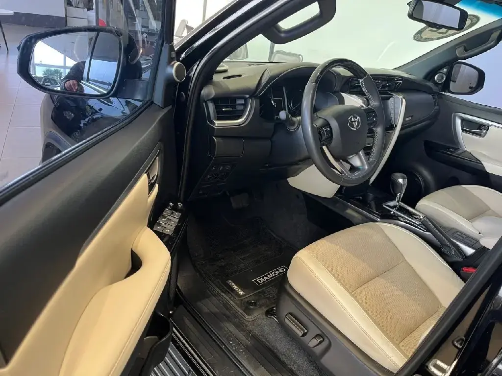 galeria HILUX SW4
