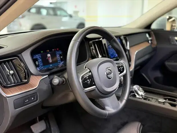 Volvo XC60 2.0 T8 RECHARGE ULTIMATE AWD GEARTRONIC