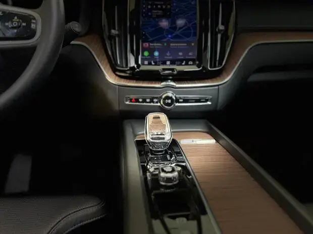 Volvo XC60 2.0 T8 RECHARGE ULTIMATE AWD GEARTRONIC