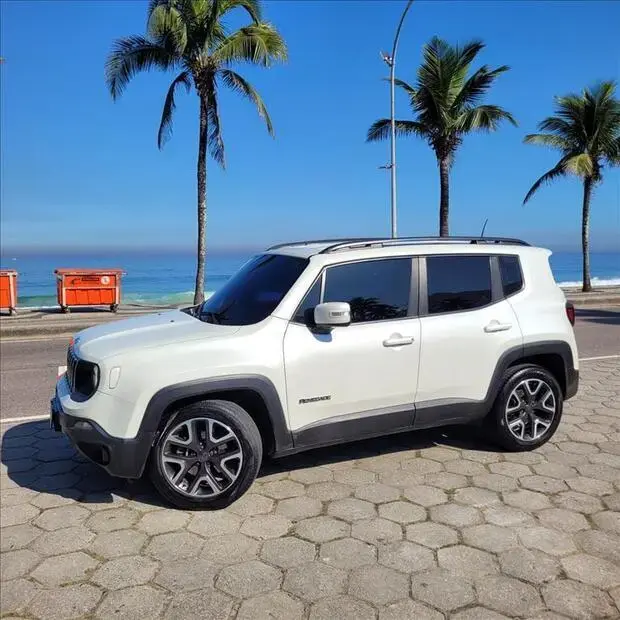 Jeep RENEGADE 1.8 16V FLEX LONGITUDE 4P AUTOMÁTICO