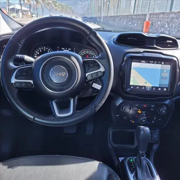 Jeep RENEGADE 1.8 16V FLEX LONGITUDE 4P AUTOMÁTICO