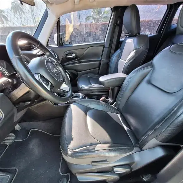 Jeep RENEGADE 1.8 16V FLEX LONGITUDE 4P AUTOMÁTICO