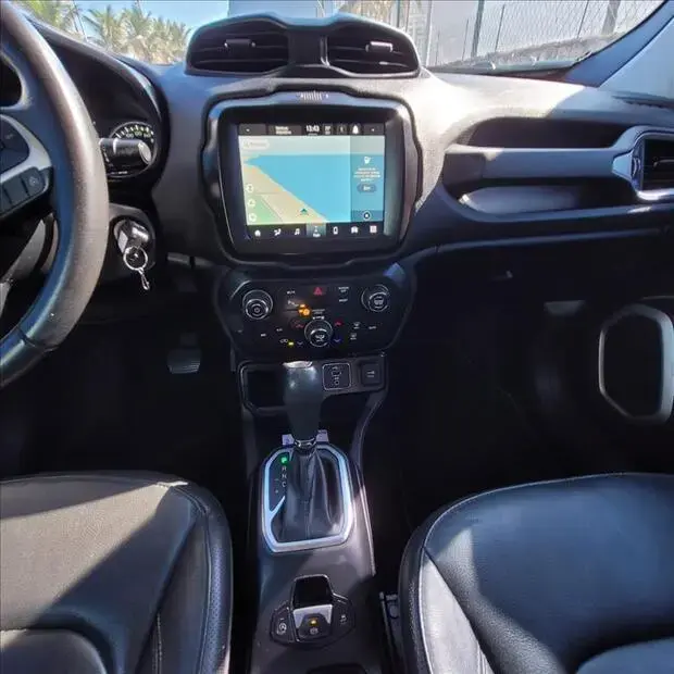 Jeep RENEGADE 1.8 16V FLEX LONGITUDE 4P AUTOMÁTICO