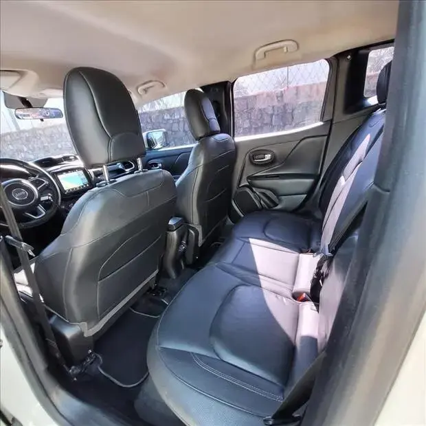 Jeep RENEGADE 1.8 16V FLEX LONGITUDE 4P AUTOMÁTICO