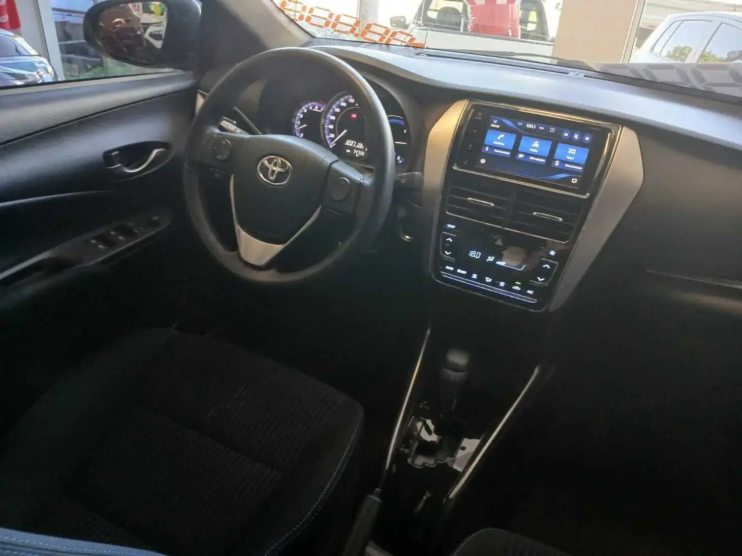 galeria Yaris