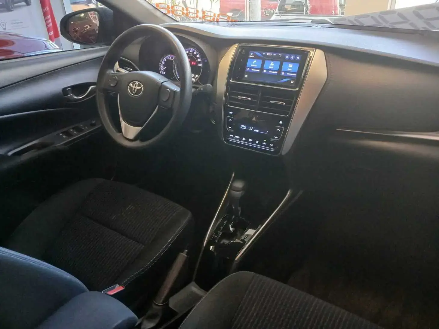 galeria Yaris