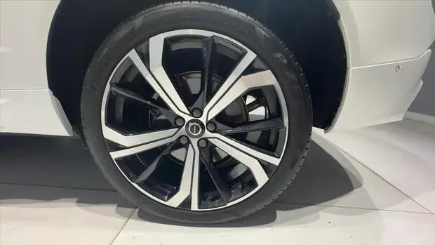 Volvo XC60 2.0 T8 RECHARGE ULTIMATE DARK AWD GEARTRONIC