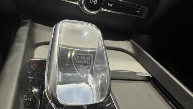 Volvo XC60 2.0 T8 RECHARGE ULTIMATE DARK AWD GEARTRONIC