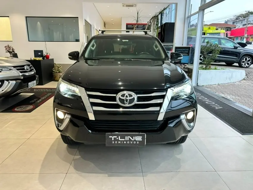 galeria HILUX SW4