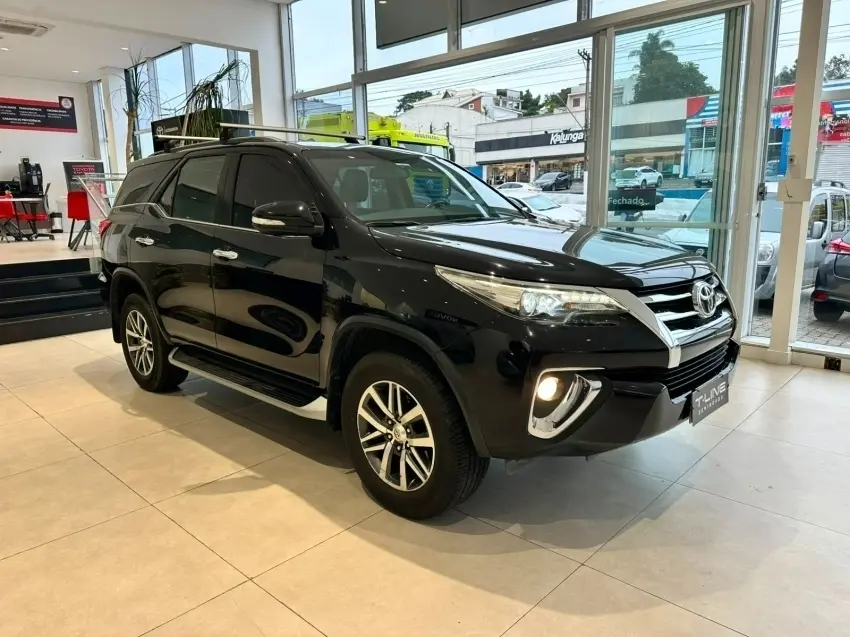 galeria HILUX SW4