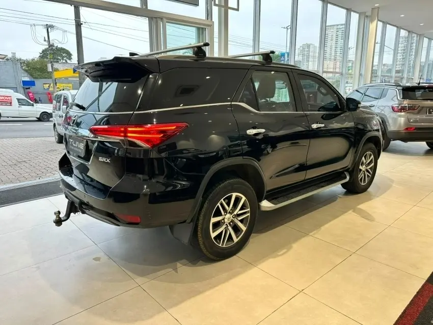 galeria HILUX SW4