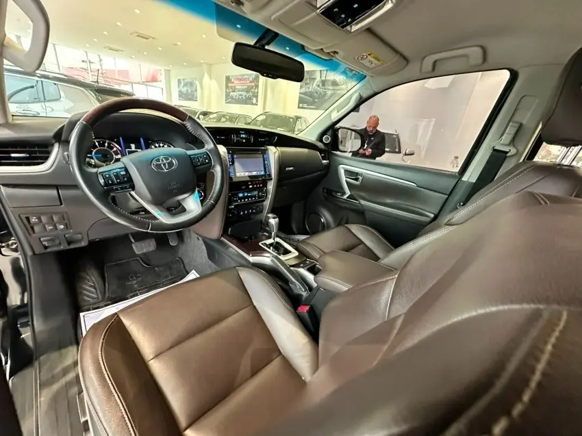 galeria HILUX SW4