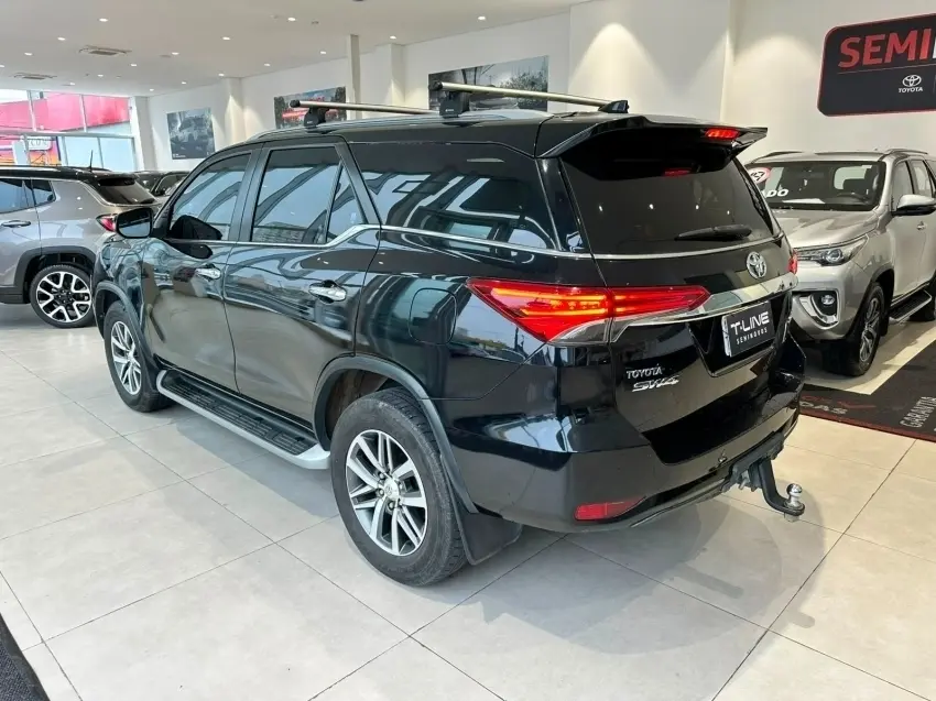 galeria HILUX SW4