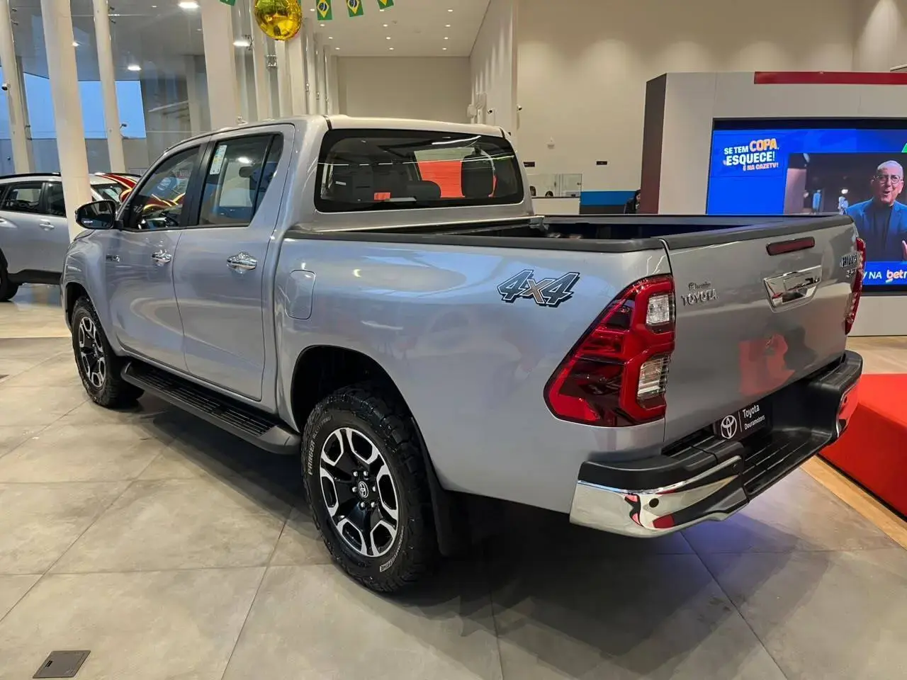galeria HILUX SRV 4X4 2.8