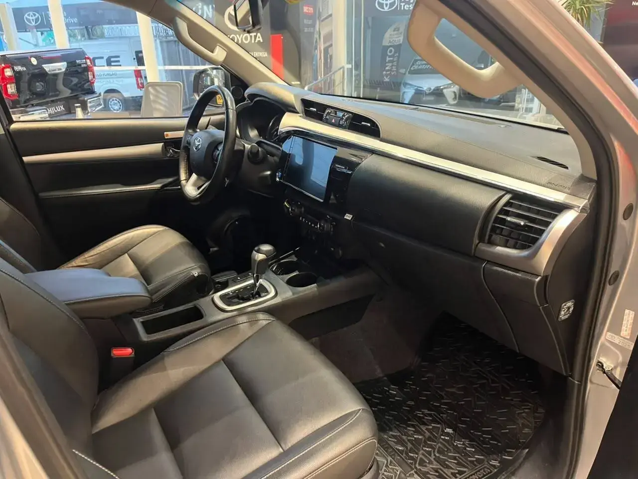 galeria HILUX SRV 4X4 2.8