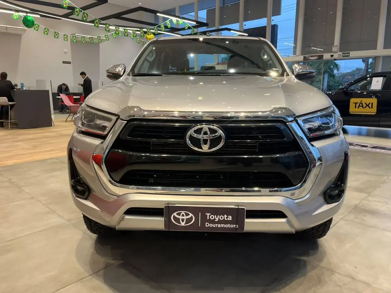 galeria HILUX SRV 4X4 2.8