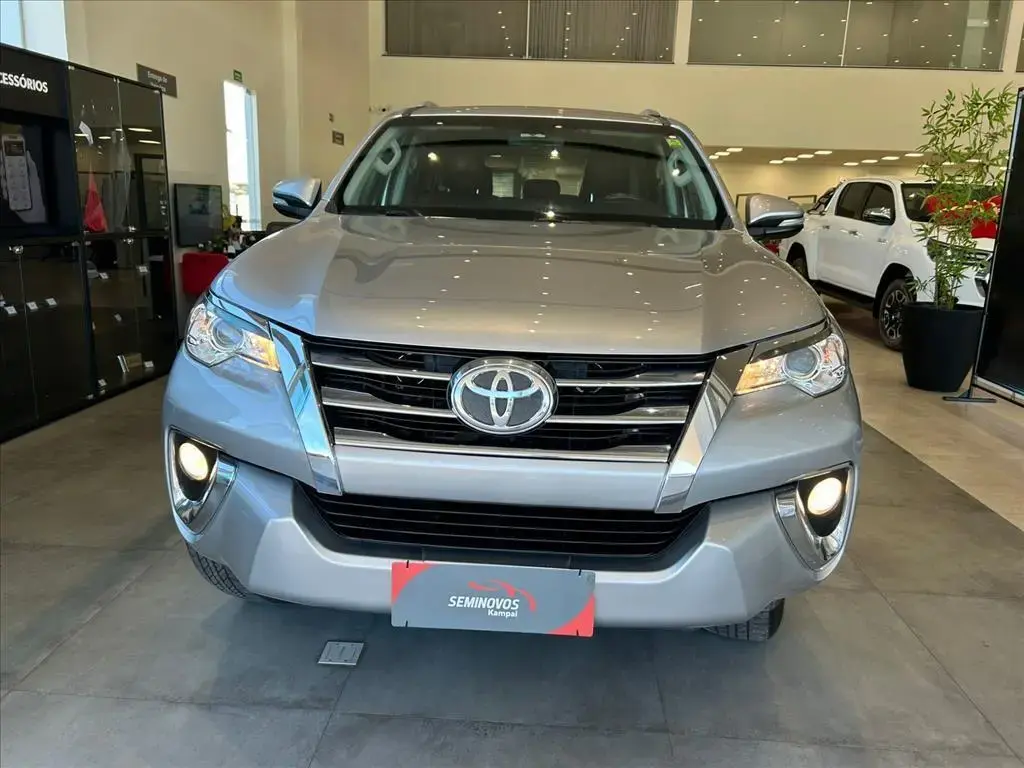 galeria HILUX SW4