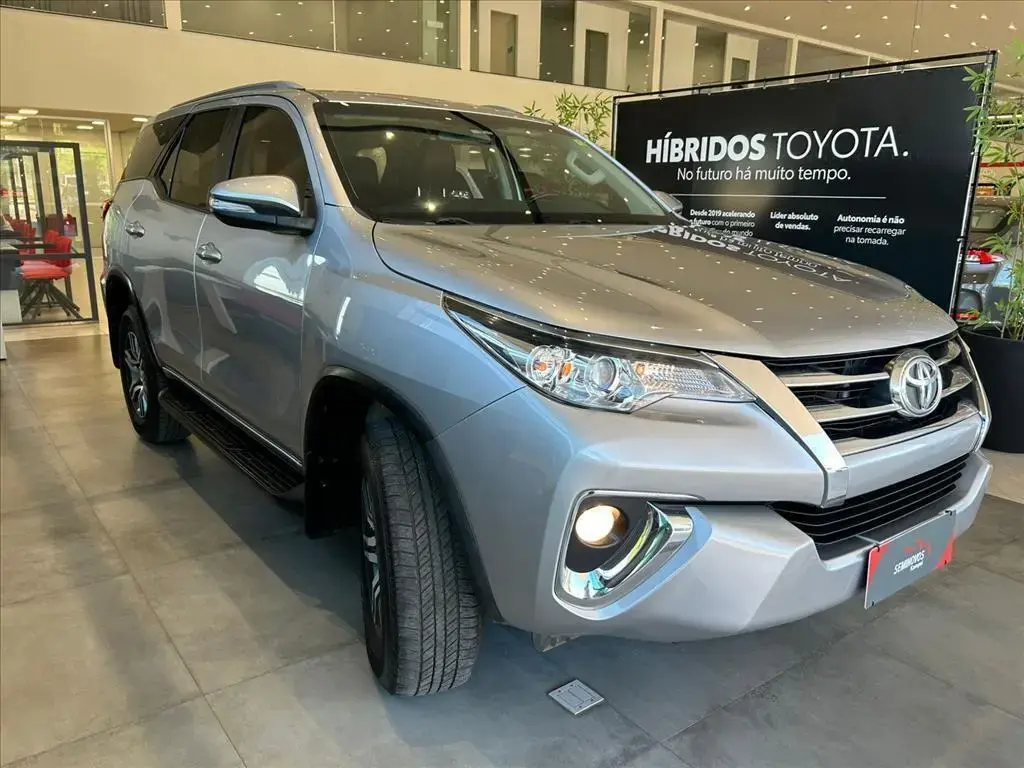 galeria HILUX SW4