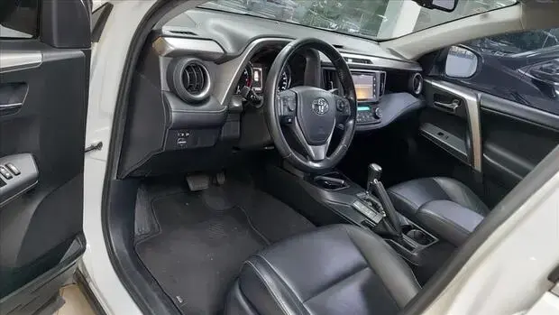 Toyota RAV4 2.0 TOP 4X2 16V GASOLINA 4P AUTOMÁTICO