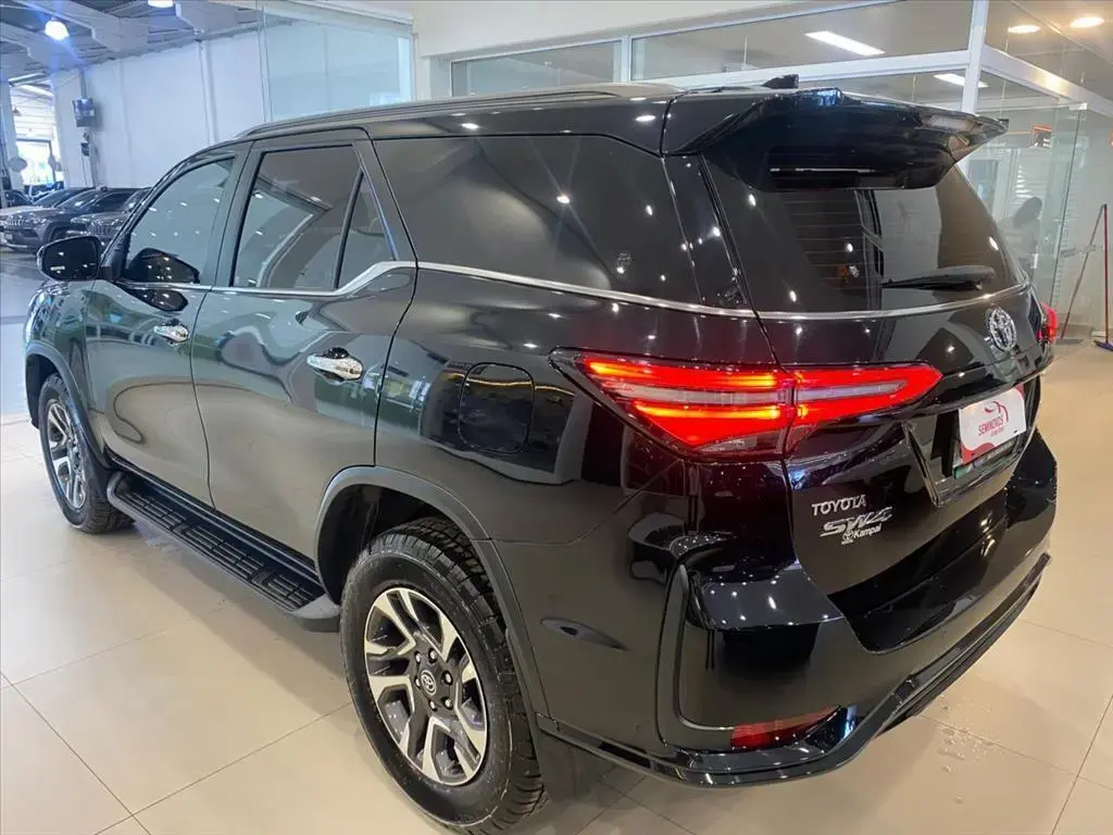 galeria HILUX SW4