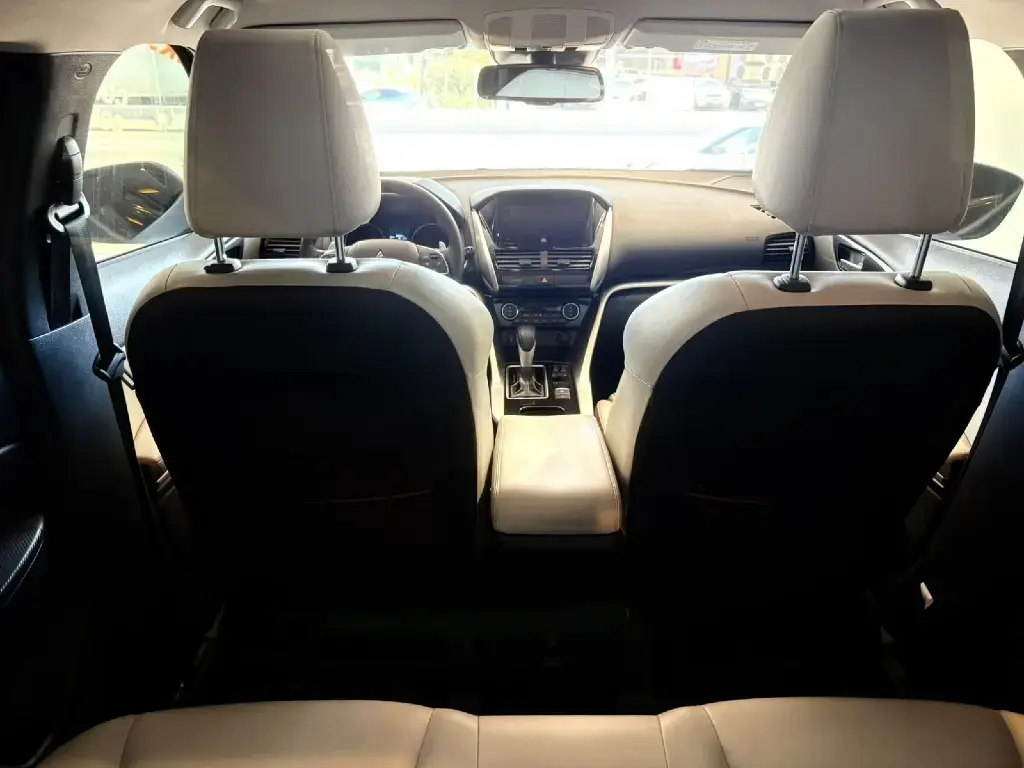 galeria ECLIPSE CROSS