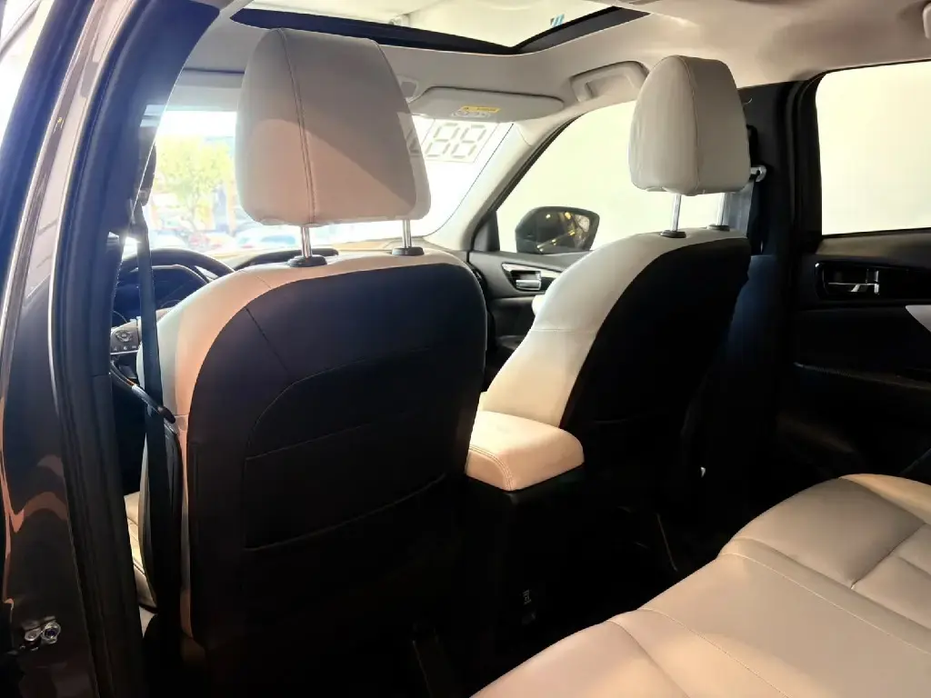galeria ECLIPSE CROSS
