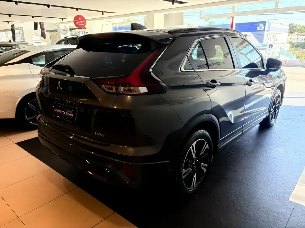 galeria ECLIPSE CROSS