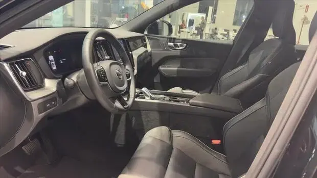Volvo XC60 2.0 T8 RECHARGE ULTIMATE DARK AWD GEARTRONIC