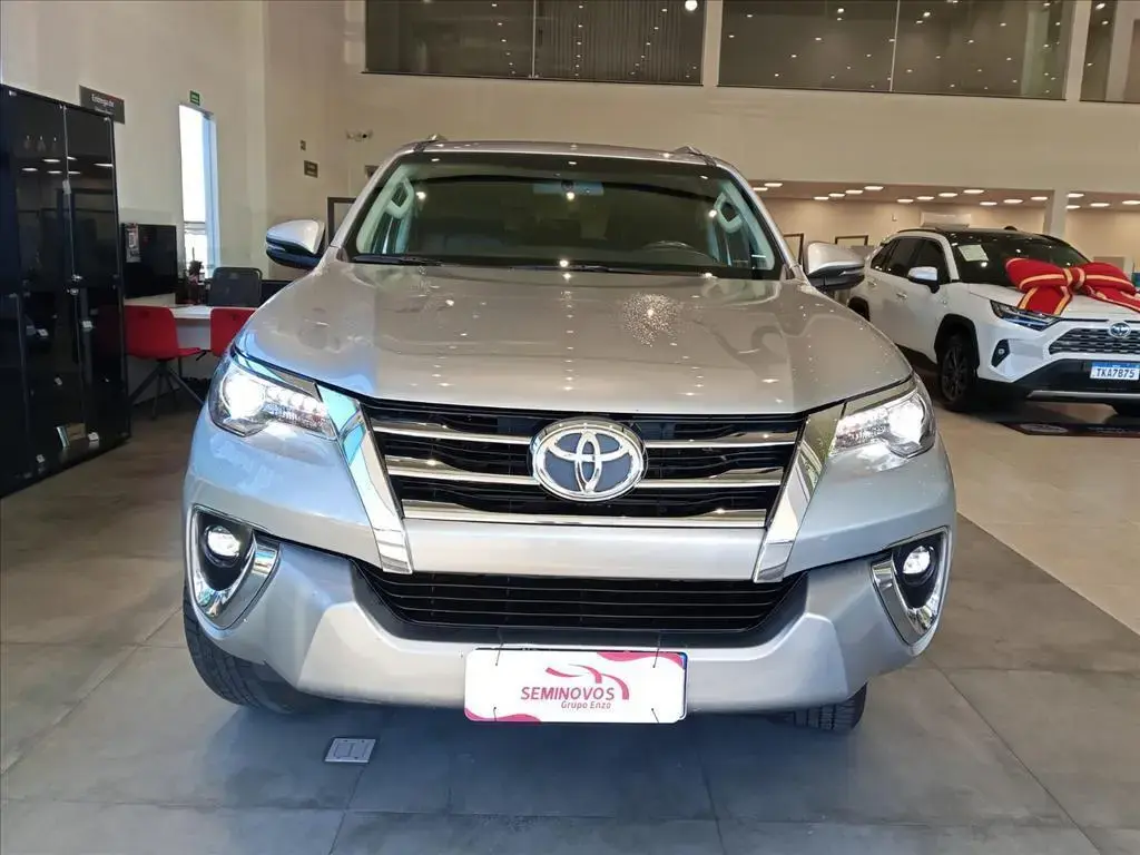 galeria HILUX SW4
