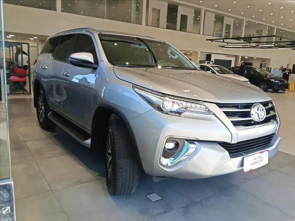 galeria HILUX SW4