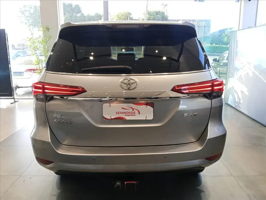 galeria HILUX SW4