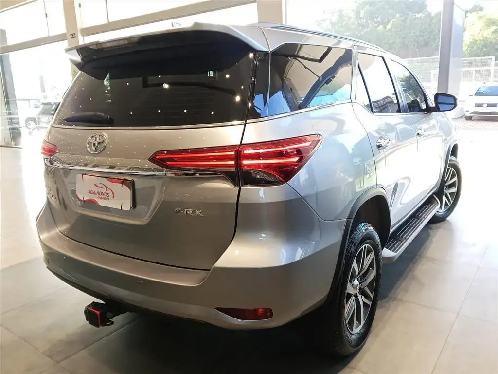 galeria HILUX SW4