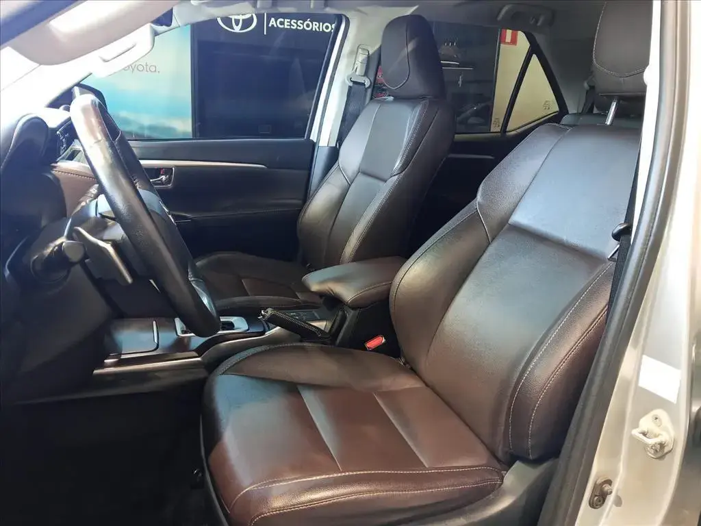 galeria HILUX SW4